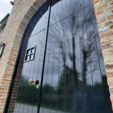 Nieuwbouw buiten schilderwerk Kempische stijl